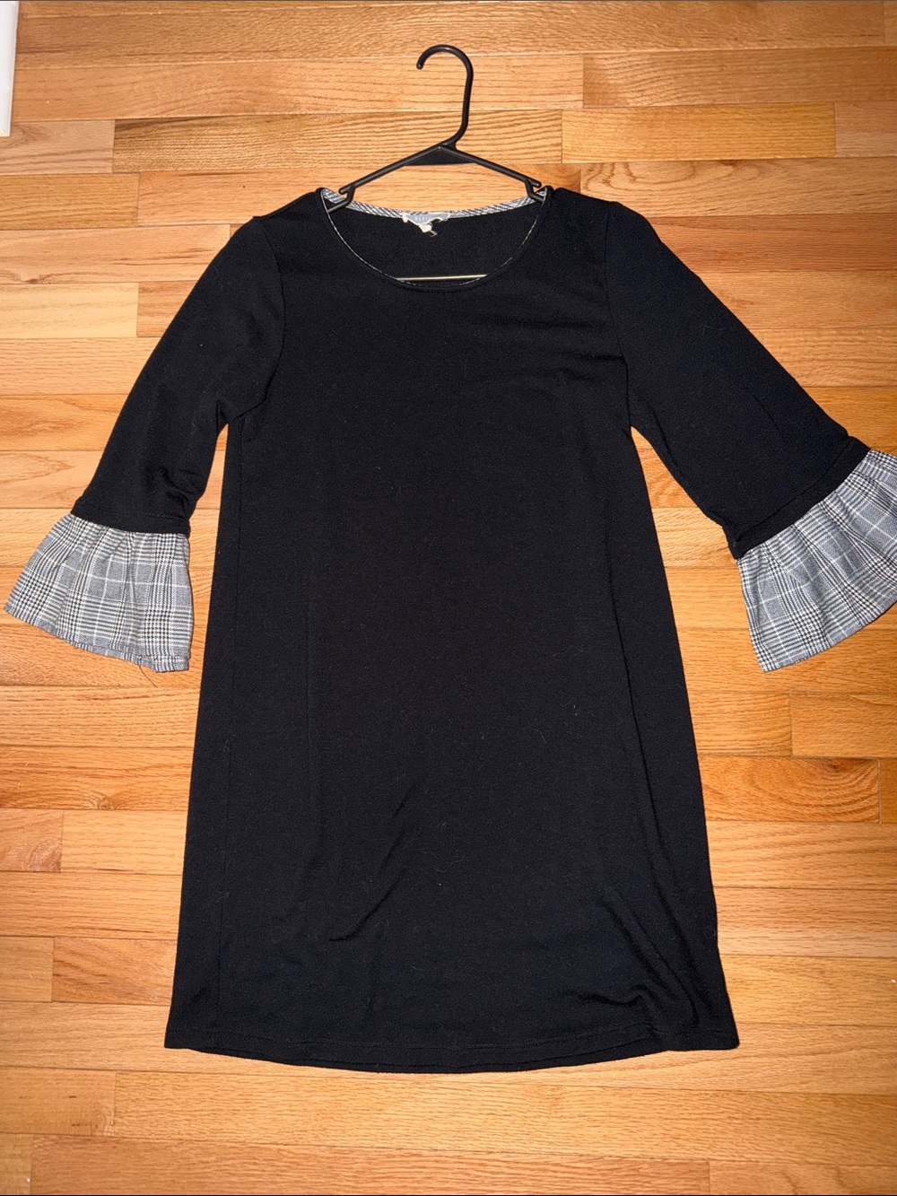 Black Midi Shift Dress with Plaid Ruffle Sleeves